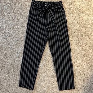 Be Cool Size Medium Black and White Pinstriped Dress Pants with Tie Belt